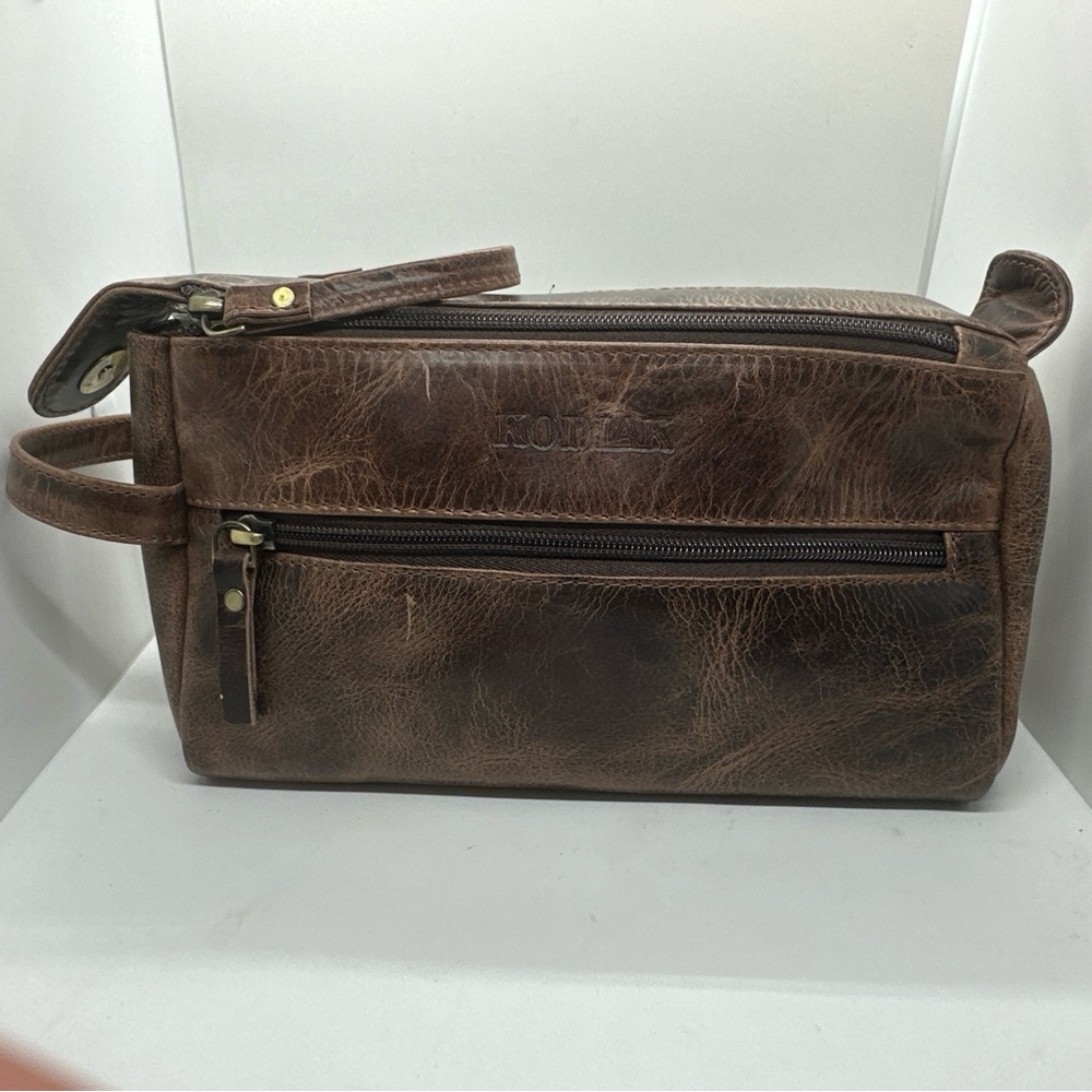 Kodiak 100% Brown Leather Toiletry Bag.